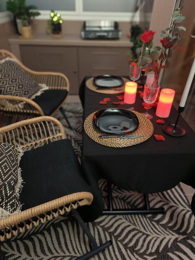 La Loveroom Bdsm De Nice " La Chambre Luxe Des Desirs " Экстерьер фото