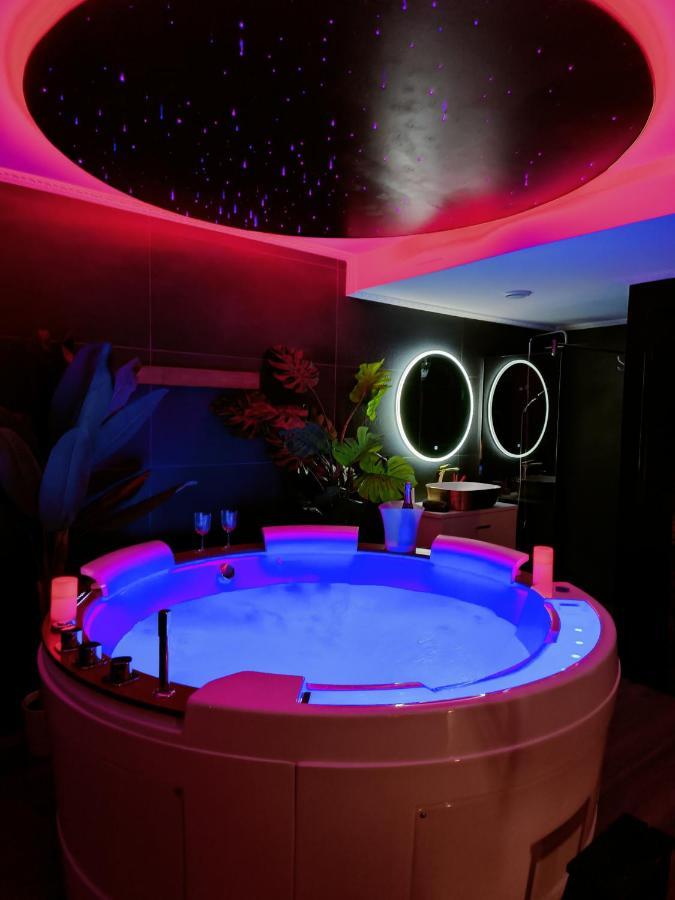 La Loveroom Bdsm De Nice " La Chambre Luxe Des Desirs " Экстерьер фото